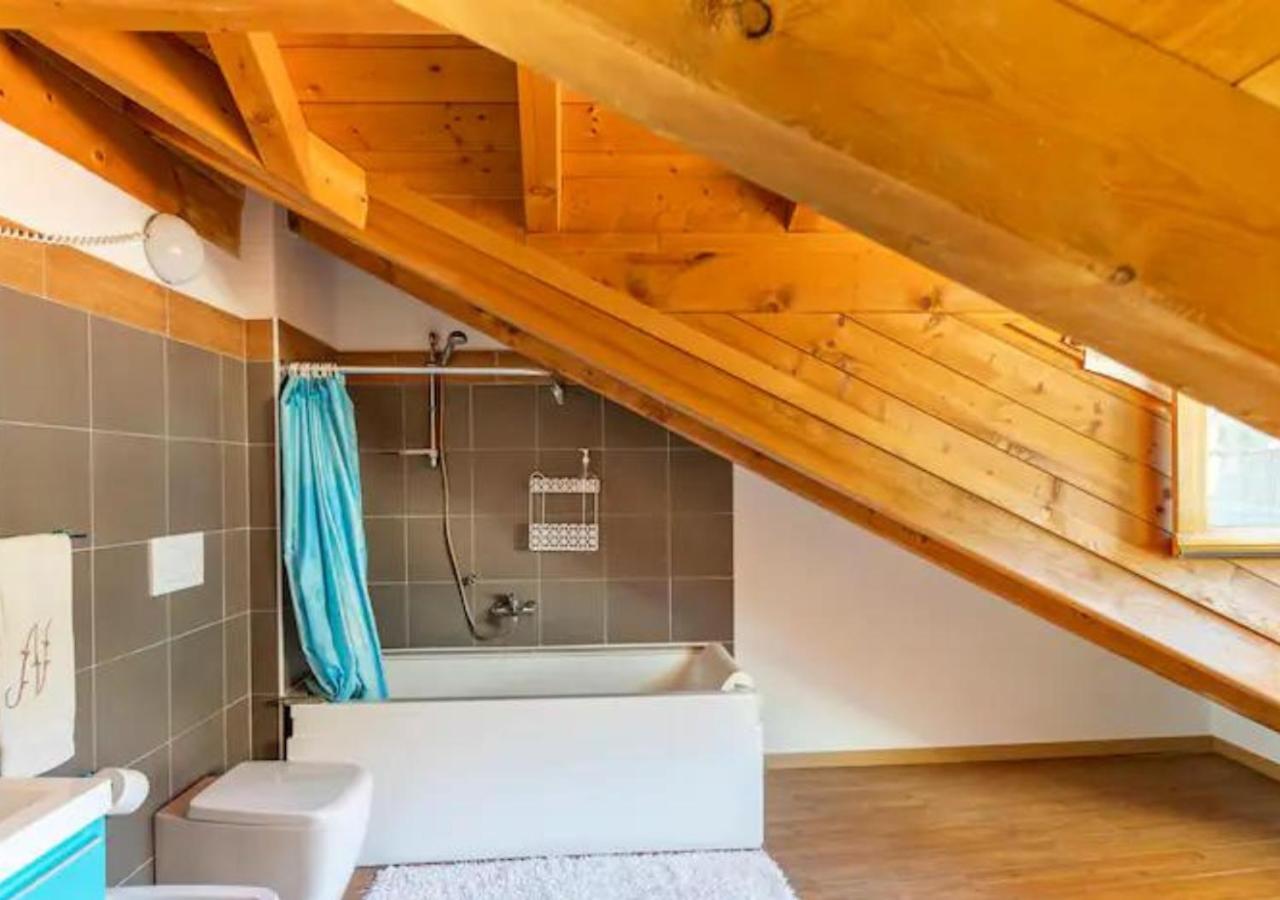 Residenze Blue Lake Оменя Екстериор снимка